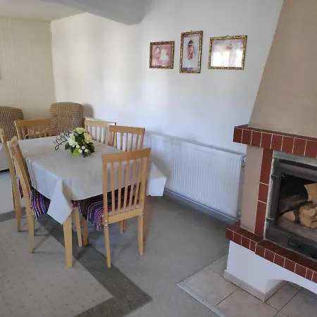 Domcek Janina Suchá Hora