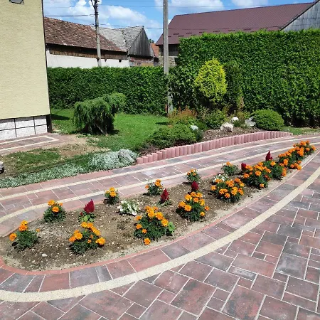 Domcek Janina * Suchá Hora